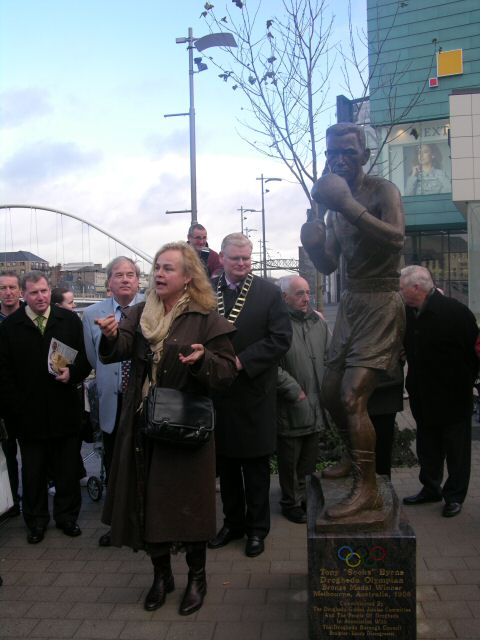 Monumental sculptor Laury Dizengremel, making a speech....